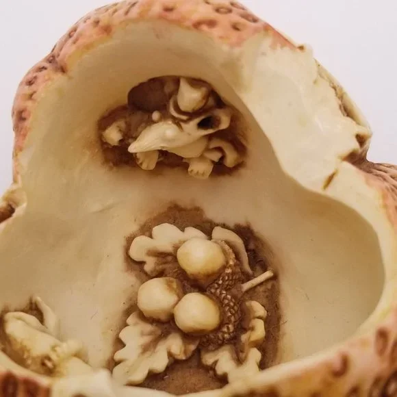 Harmony Kingdom Sweet As A Summer Kiss Strawberries Strawberry Figurine England - Picture 9 of 12